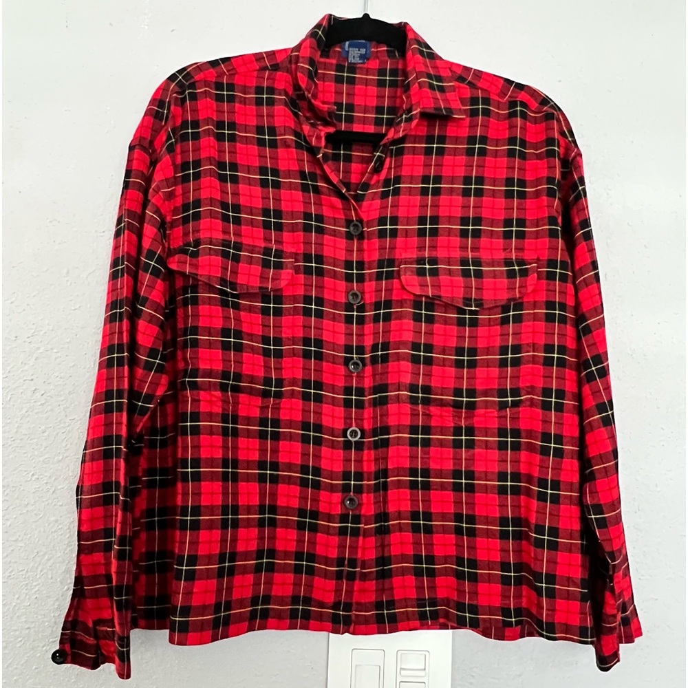Gap Woman’s Relaxed Red Plaid Flannel Shirt